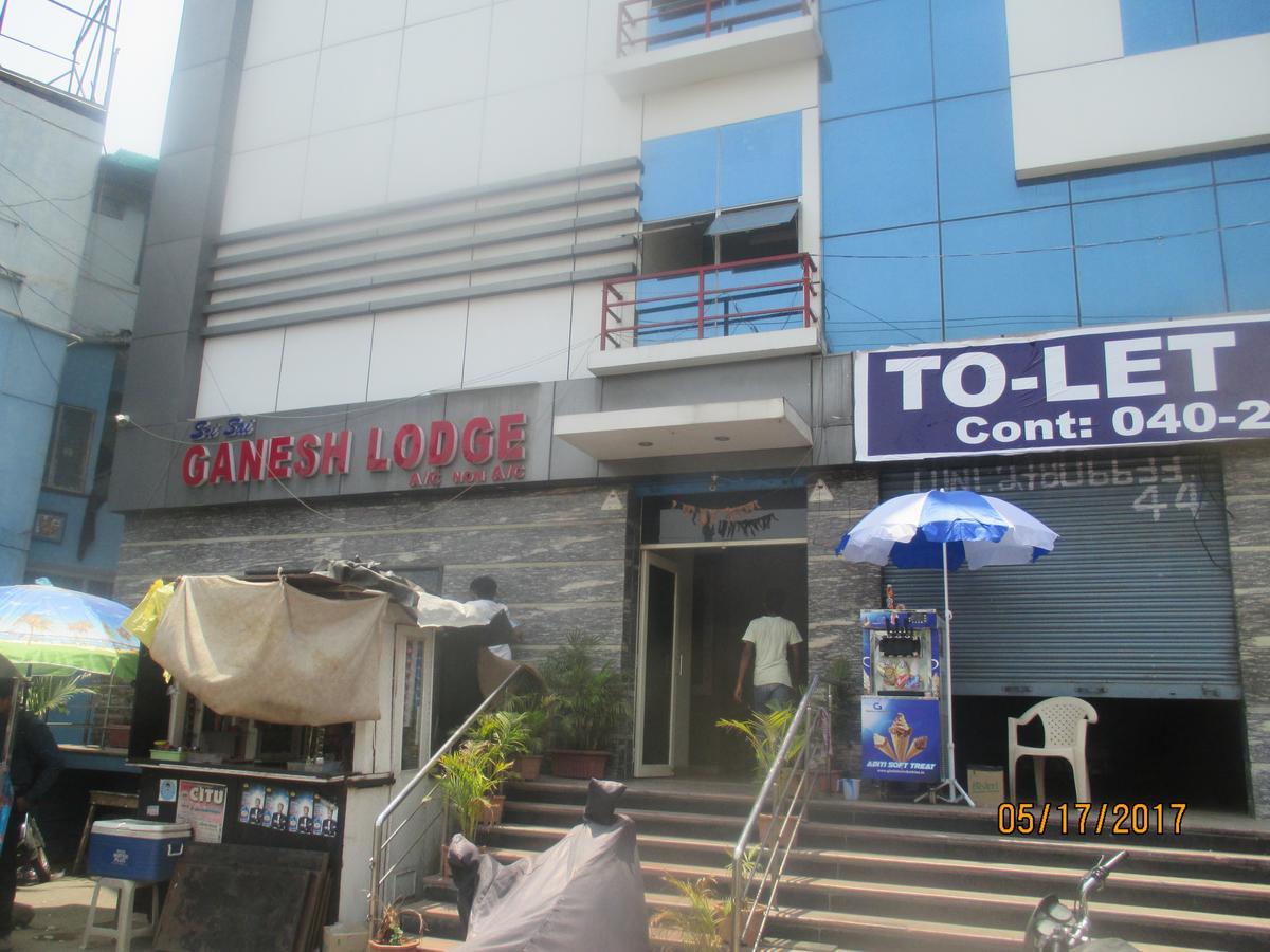 Sri Sai Ganesh Lodge Hyderabad Eksteriør bilde