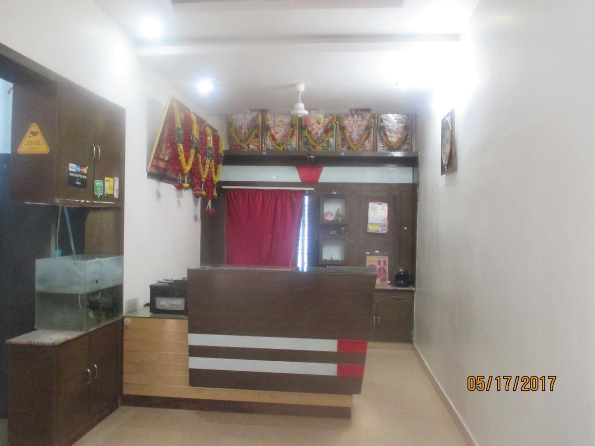 Sri Sai Ganesh Lodge Hyderabad Eksteriør bilde